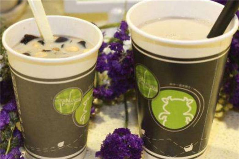 阿牛与仙草饮品